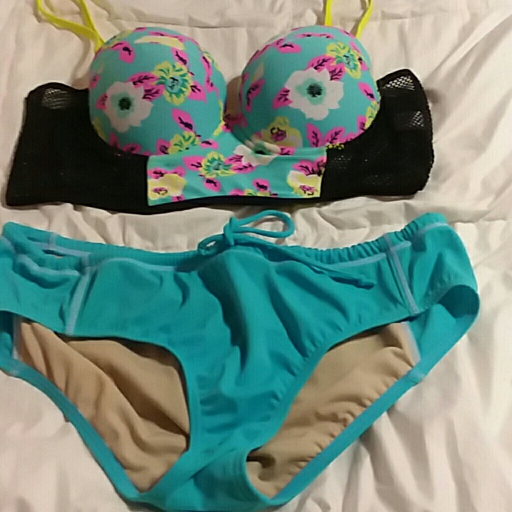 Mid RISE two piece swim suit. - Picture 3 of 6